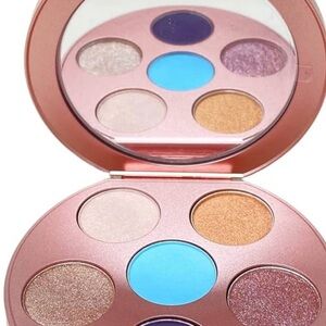 MAC Eye love surprises eye shadow palette  NEW